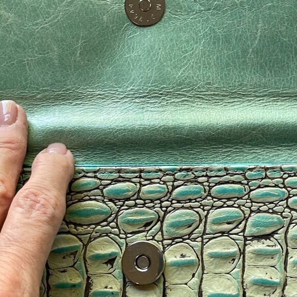Michelle Monroe RARE Croc Embossed Clutch with Chain Shoulder Strap - Picture 4 of 13
